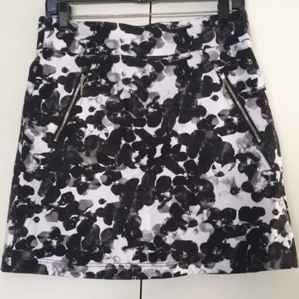 Simon Chang Floral Mini Skirt w/ Zipper Detail